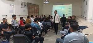 Read more about the article ورشة بكلية التربية البدنية جامعة كربلاء حول قانون الجمناستك الفني للرجال والنساء