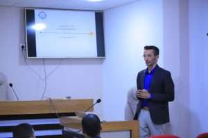 Read more about the article جامعة كربلاء تقيم دورة عن الإدارة الاستراتيجية في المؤسسات التعليمية