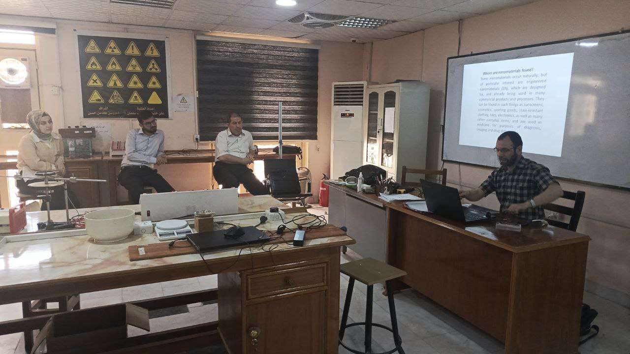 You are currently viewing جامعة كربلاء تنظم ورشة علمية عن الأشكال النانوية وخواصها الفيزيائية والتطبيقات البحثية