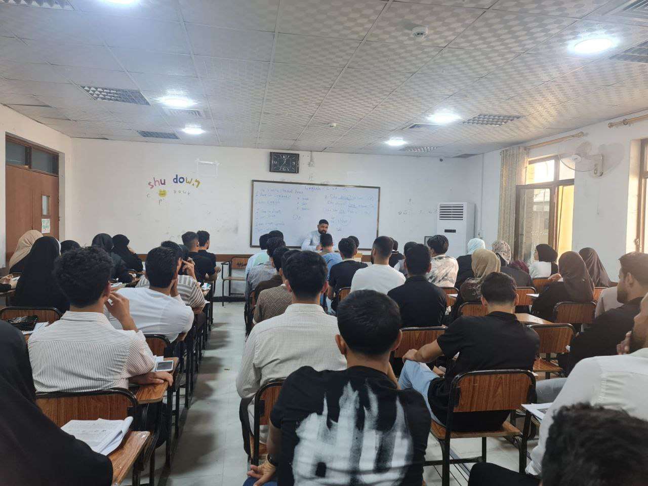 Read more about the article جامعة كربلاء تنظم ورشة عن حقوق والتزامات الطلبة داخل الحرم الجامعي