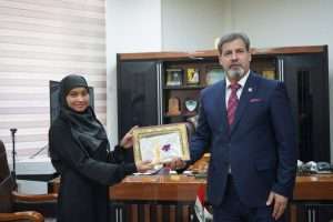 Read more about the article رئيس الجامعة يكرم مجموعة من ملاكات الجامعة الفائزين بمسابقة التجويد