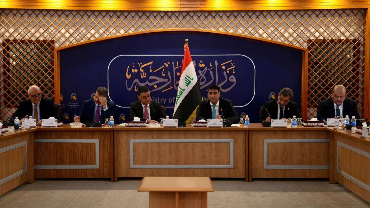 Read more about the article ممثلا عن التعليم … رئيس الجامعة يحضر اجتماعا تشاوريا في وزارة الخارجية لتعزيز التعاون العلمي مع كوريا الجنوبية