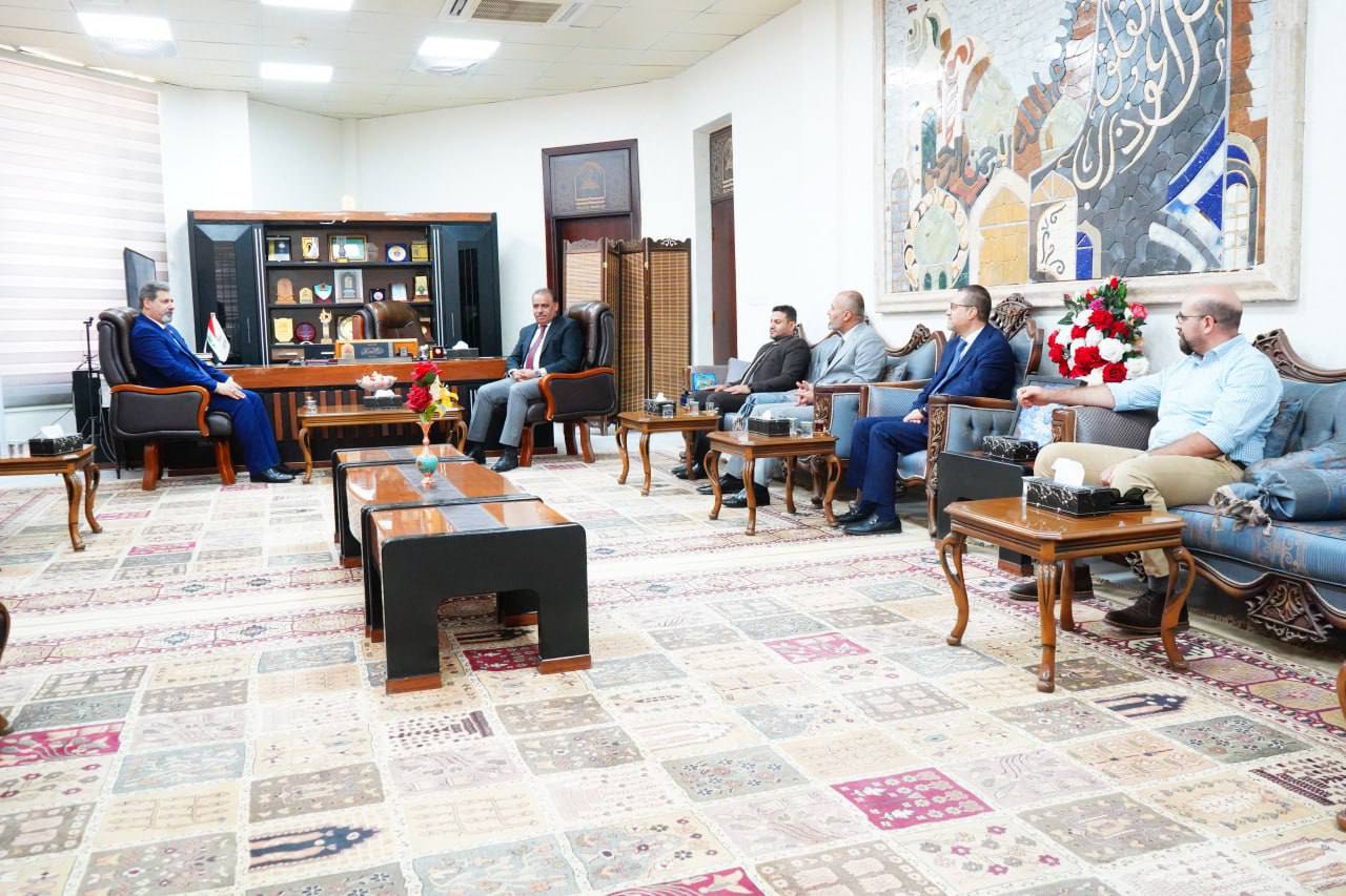 Read more about the article رئيس الجامعة يستقبل عميد كلية التربية بجامعة المستقبل لبحث آفاق التعاون العلمي