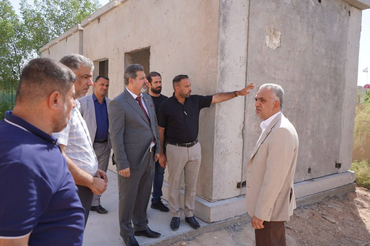 Read more about the article رئيس الجامعة يتابع ميدانيا أعمال تأهيل البوابة الرئيسية ويشيد بجهود القائمين على المشروع