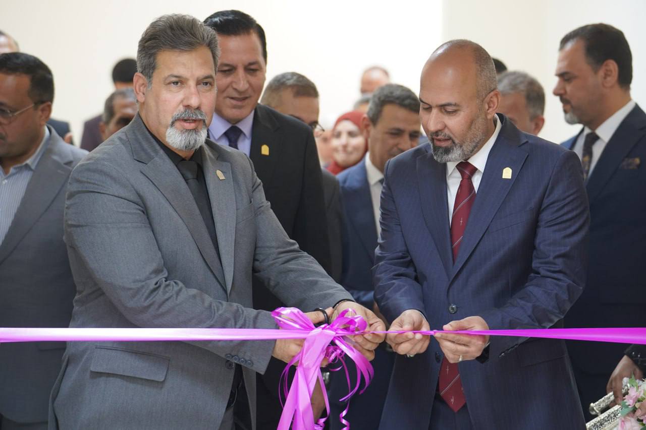Read more about the article خطوة لتعزيز البنية التحتية.. رئيس الجامعة يفتتح قاعة مناقشات جديدة