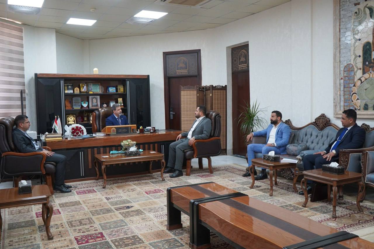 Read more about the article رئيس الجامعة يستقبل وفدا من أكاديمية الوارث للتنمية المستدامة لبحث آليات التعاون المشترك