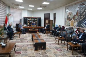 Read more about the article رئيس الجامعة يستقبل لجنة وزارية لتقييم اهلية بعض برامج البكالوريوس في الجامعة