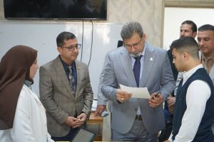 Read more about the article رئيس الجامعة يتابع بيئة العمل الإدارية والتعليمية في كلية الطب