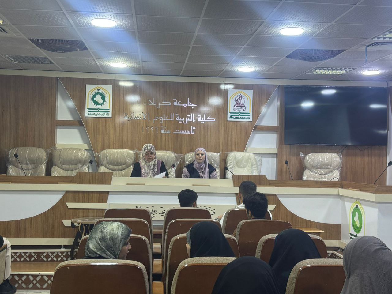 Read more about the article جامعة كربلاء تنظم دورة لتطوير الأسلوب والذوق الأدبي