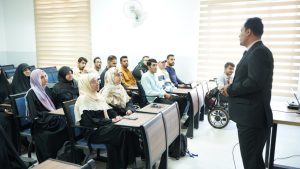 Read more about the article جامعة كربلاء تقيم دورة حول الإتيكيت ومراسيم حفلات التخرّج