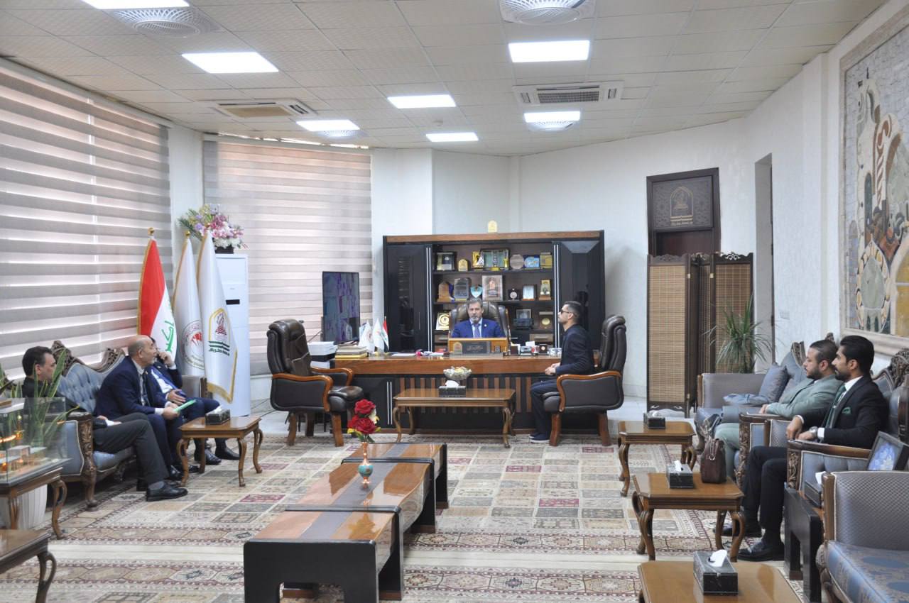 Read more about the article رئيس الجامعة يستقبل الفريق القرآني بعد إحرازه المركز الثالث في المسابقة الوطنية