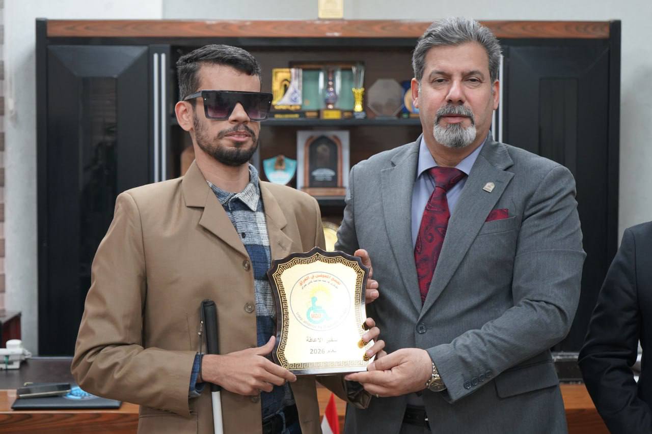 Read more about the article اختيار طالب من جامعة كربلاء سفيراً لذوي الإعاقة ورئيسها يؤكد: الاختيار يعكس الصورة المشرقة لطلبة الجامعة