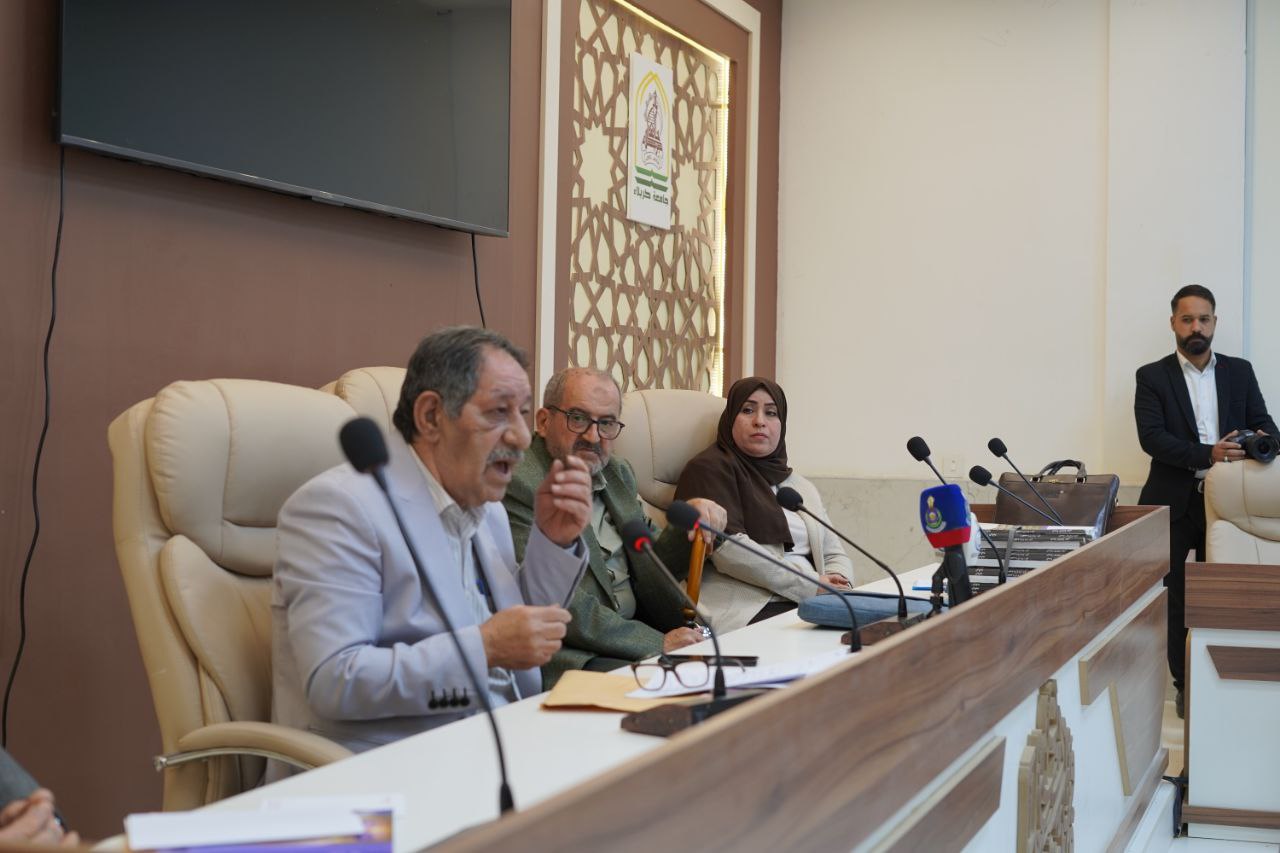 Read more about the article جامعة كربلاء تنظم ندوة علمية حول الحركة الأدبية في كربلاء