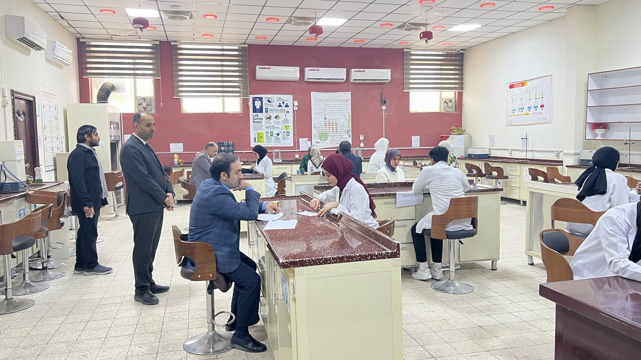 Read more about the article جامعة كربلاء تجري امتحان الأوسكي لطلبة المرحلة الرابعة فرع الصيدلة السريرية