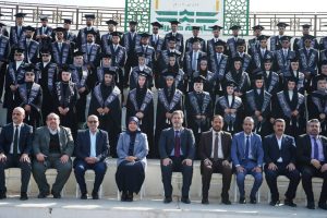 Read more about the article رئيس الجامعة يشارك طلبة قسم الرياضيات فرحة التخرج ويؤكد أهمية التفوق في خدمة المجتمع الإنساني