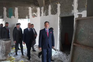 Read more about the article رئيس الجامعة يتابع العمل بمركز أبحاث البيئة ويوجه بتسريع الإنجاز