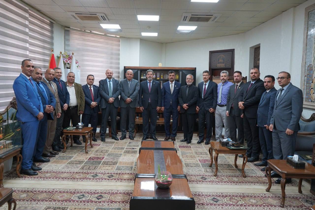 Read more about the article لجنة وزارية في الجامعة لتقييم اهلية قسمين في كلية الزراعة